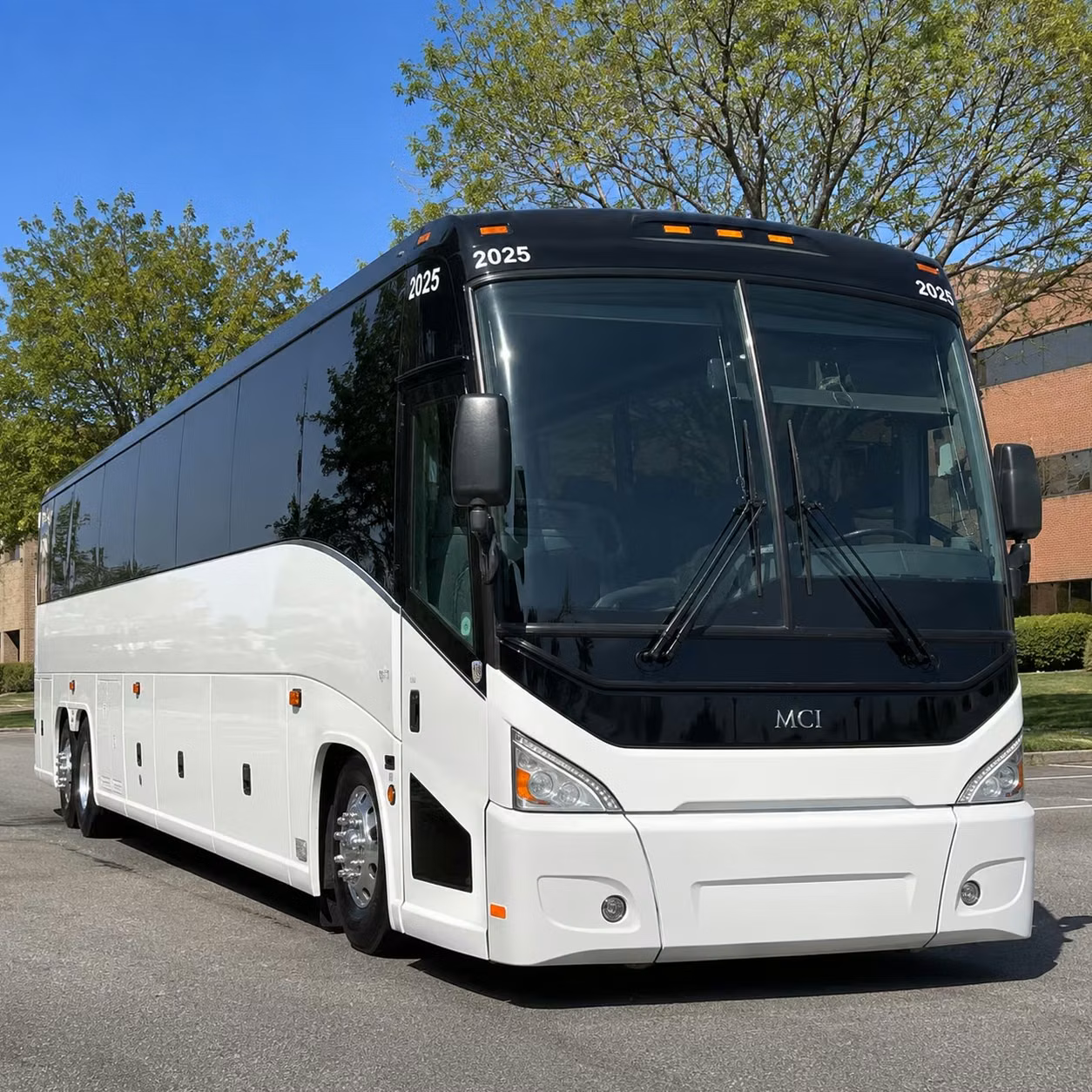 airport transfers and sky harbor shuttle bus rentals in phoenix