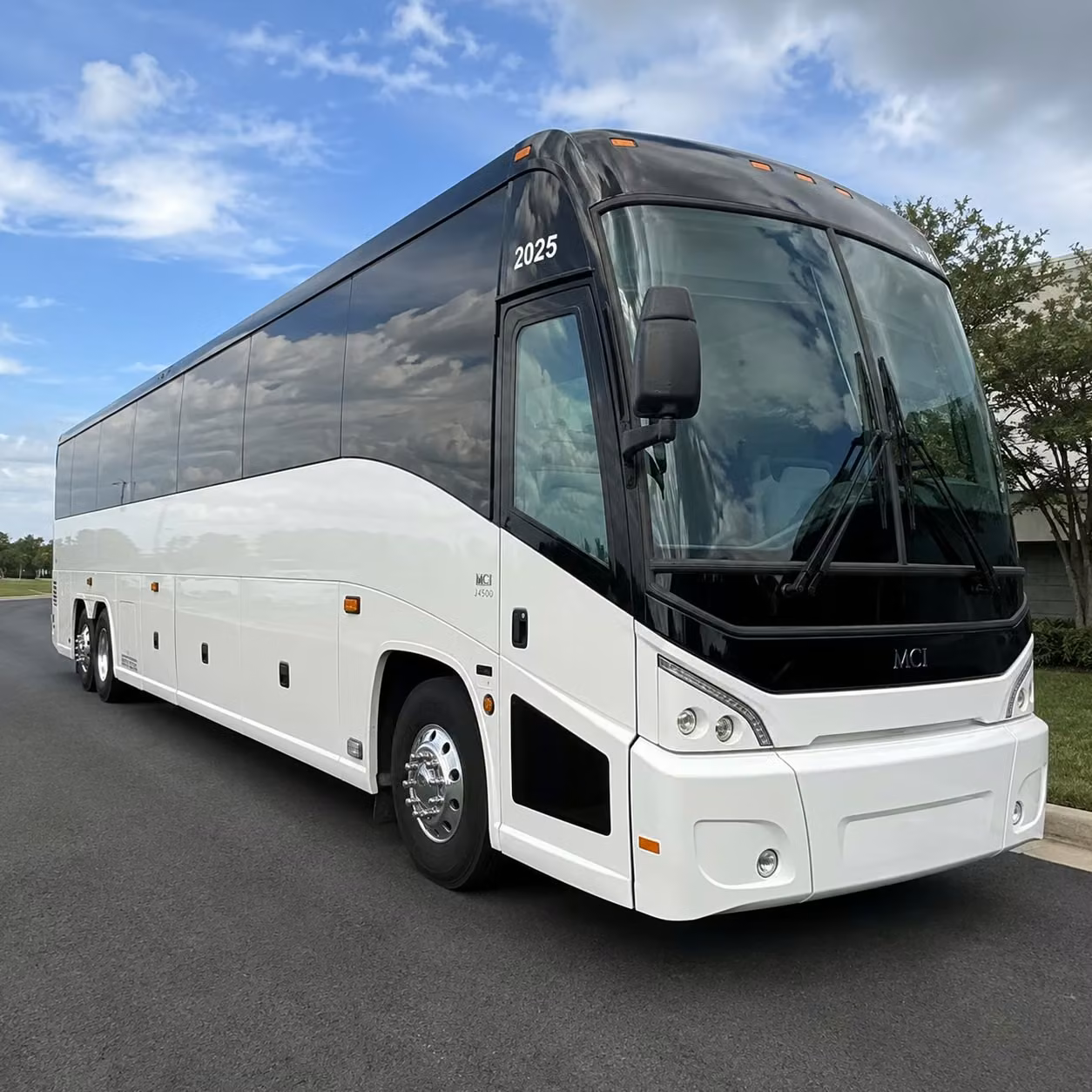 charter buses for large phoenix prom groups fit everyone in one ride