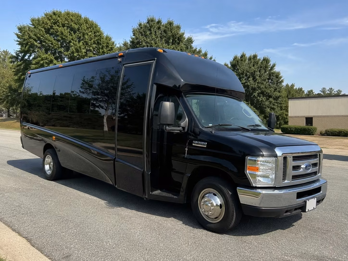 minibuses for smaller phoenix prom groups affordable and easy