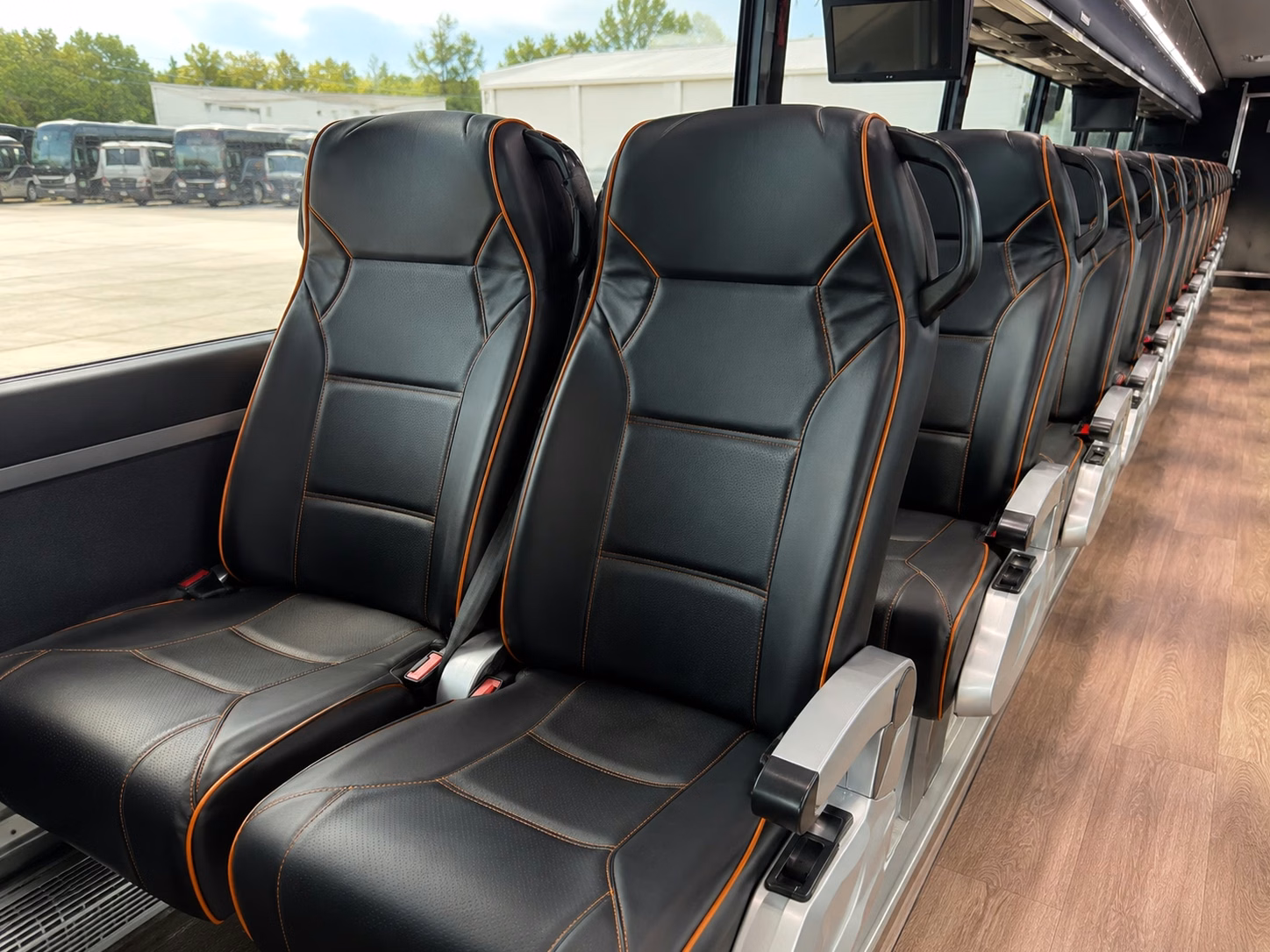shuttle your wedding guests between phoenix hotels and ceremony venues without the parking headache